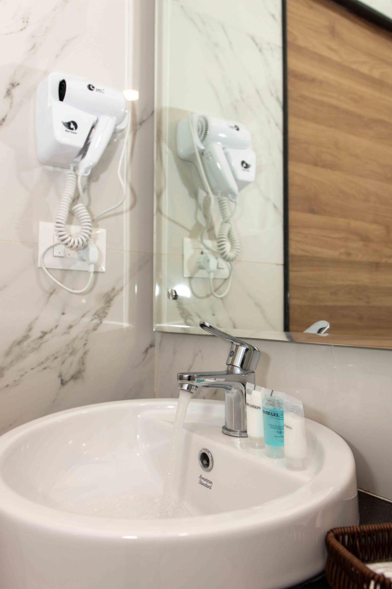 Shuvatara Suites & Spa, Thamel Kathmandu Ngoại thất bức ảnh